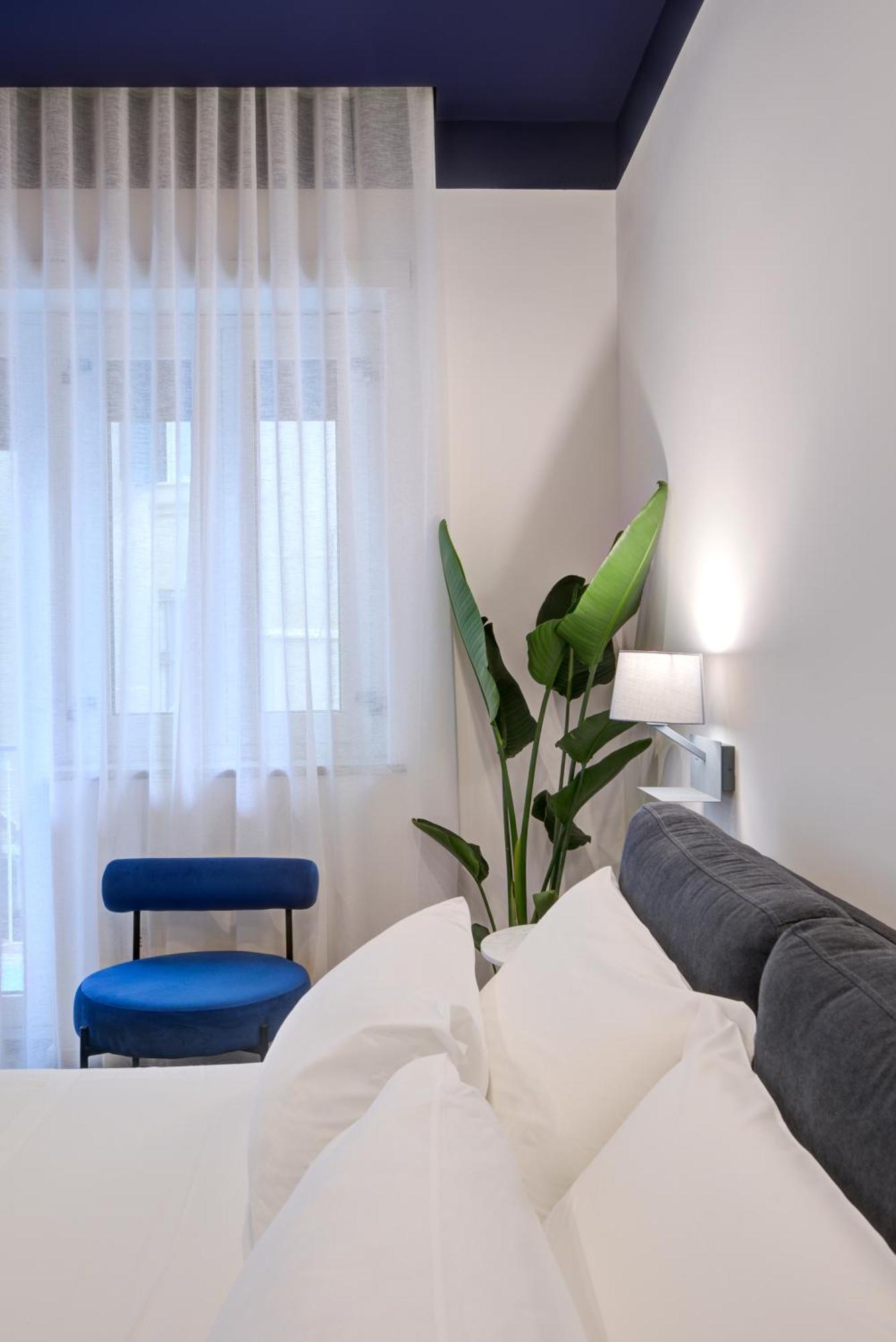 Well Suites - Piazza Dei Martiri Napoli Exterior foto