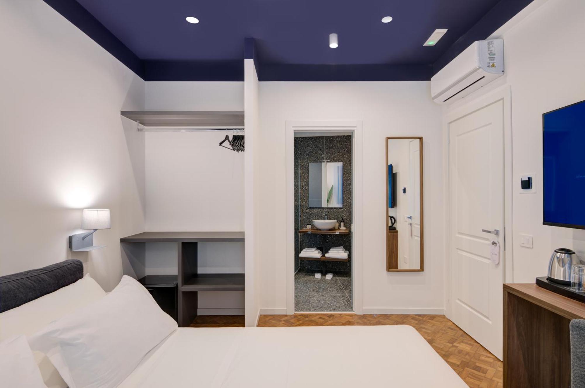Well Suites - Piazza Dei Martiri Napoli Exterior foto
