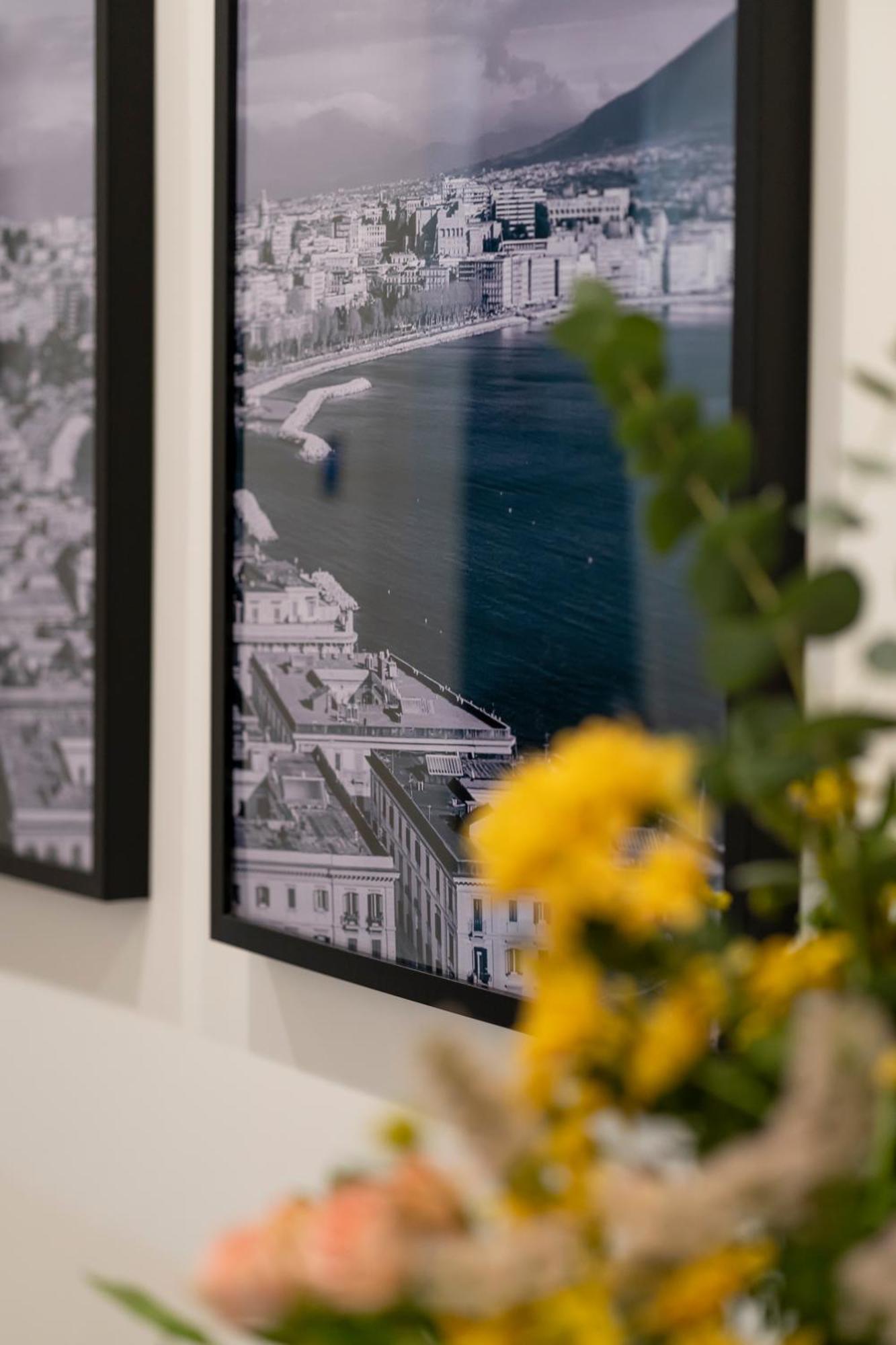 Well Suites - Piazza Dei Martiri Napoli Exterior foto